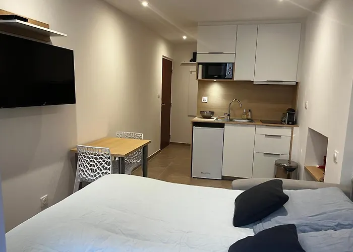 Au Coeur De La Rue Fesch D'ajaccio Apartment