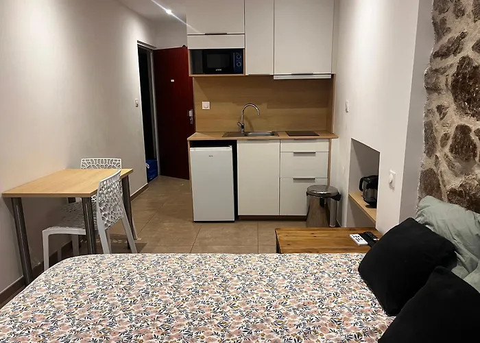 Au Coeur De La Rue Fesch D'ajaccio