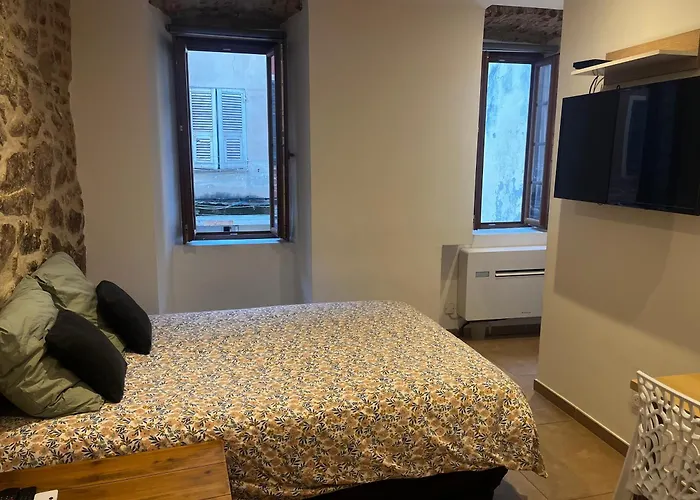 Au Coeur De La Rue Fesch D'ajaccio * אז'אקסיו